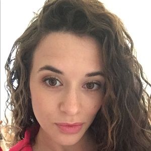 Meet your Posher, Juliette